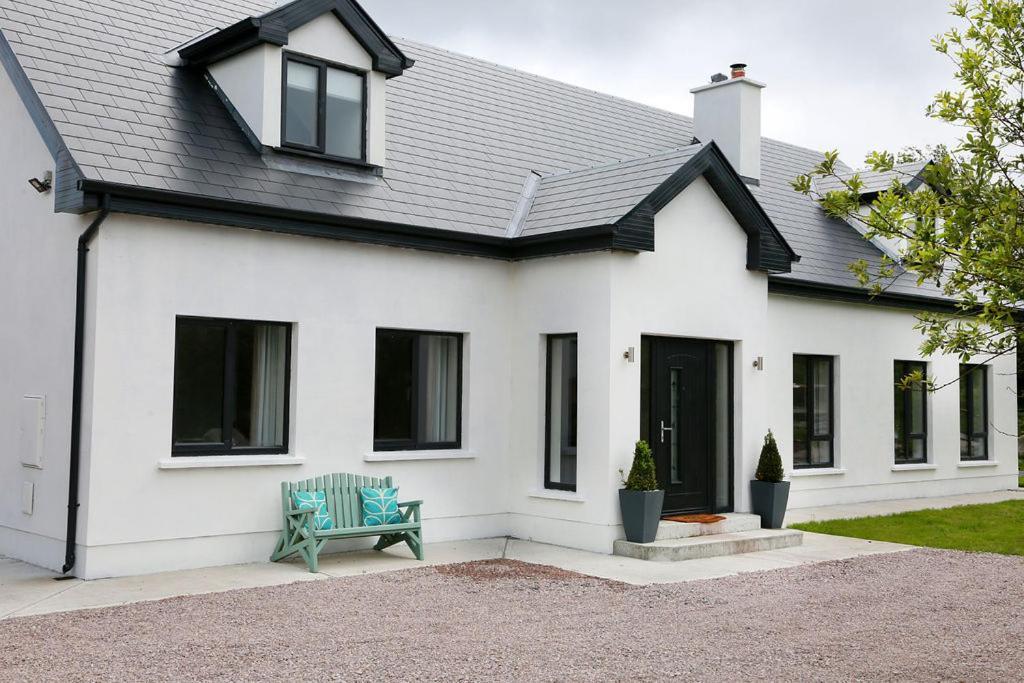 Luxury 6 Bedroom Spiddal Villa, Jacuzzi, Balcony Galway Eksteriør billede